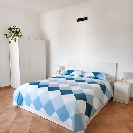 Apartment Casa Ele Rom